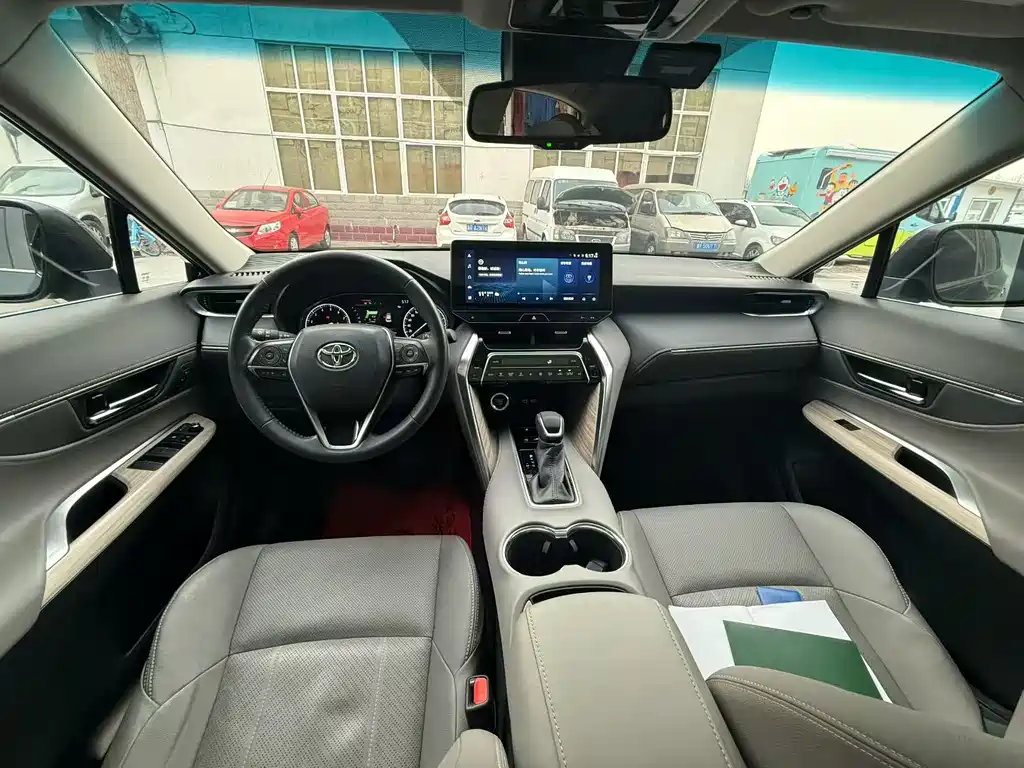 TOYOTA LING FANG HARRIER