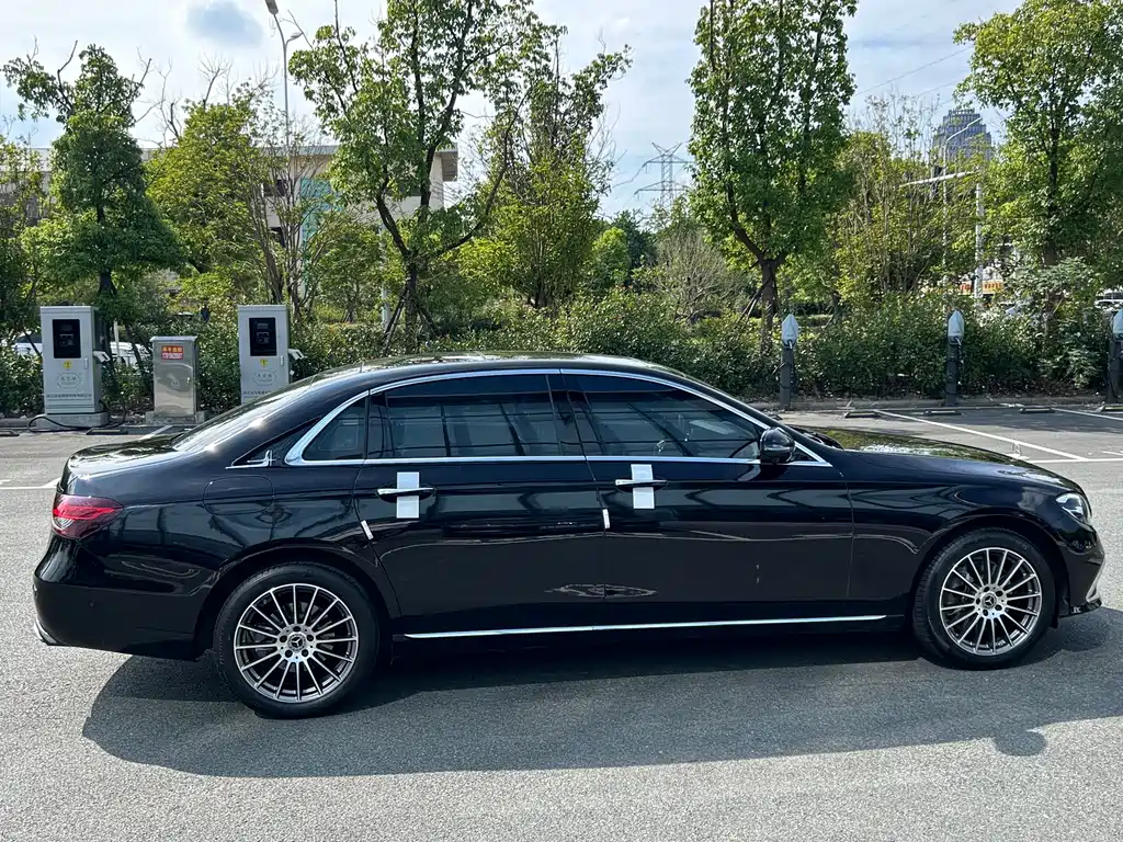 Mercedes-Benz E-Class — миниатюра 18
