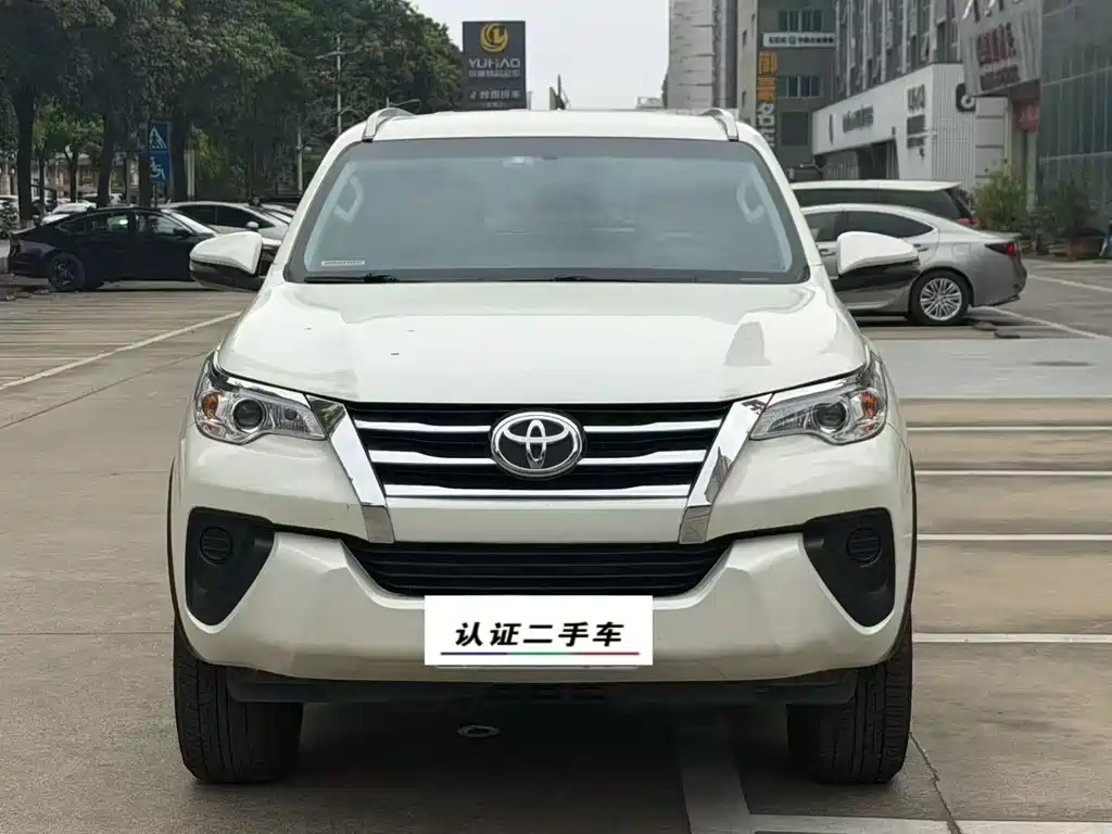 TOYOTA FORTUNER