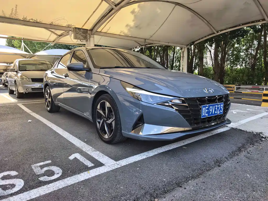Hyundai Elantra — миниатюра 3