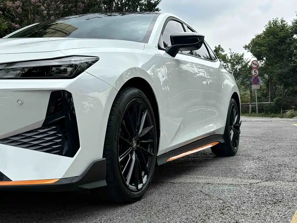Changan UNI-V — миниатюра 6