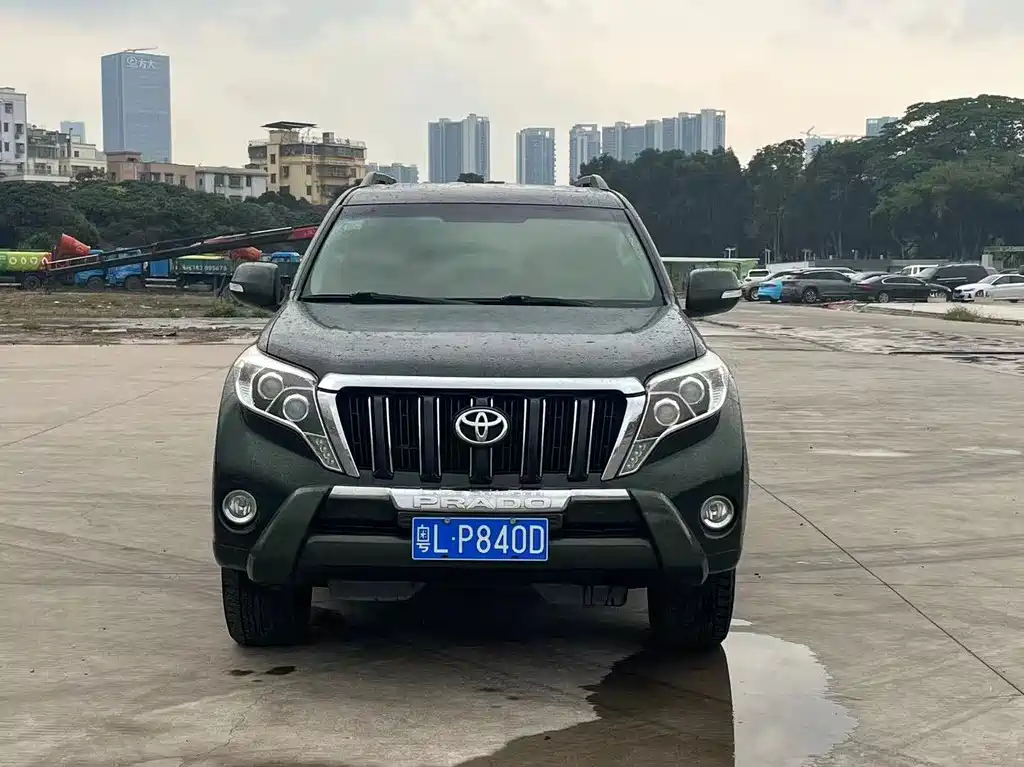 TOYOTA PRADO