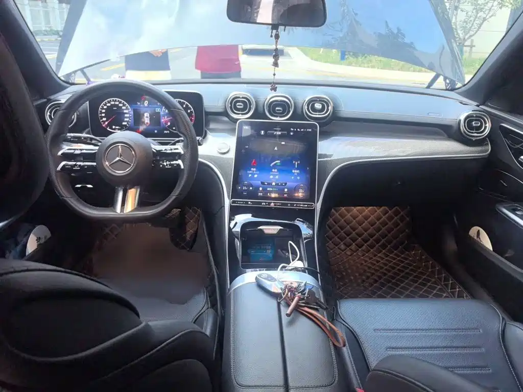 Mercedes-Benz C-Class — миниатюра 13