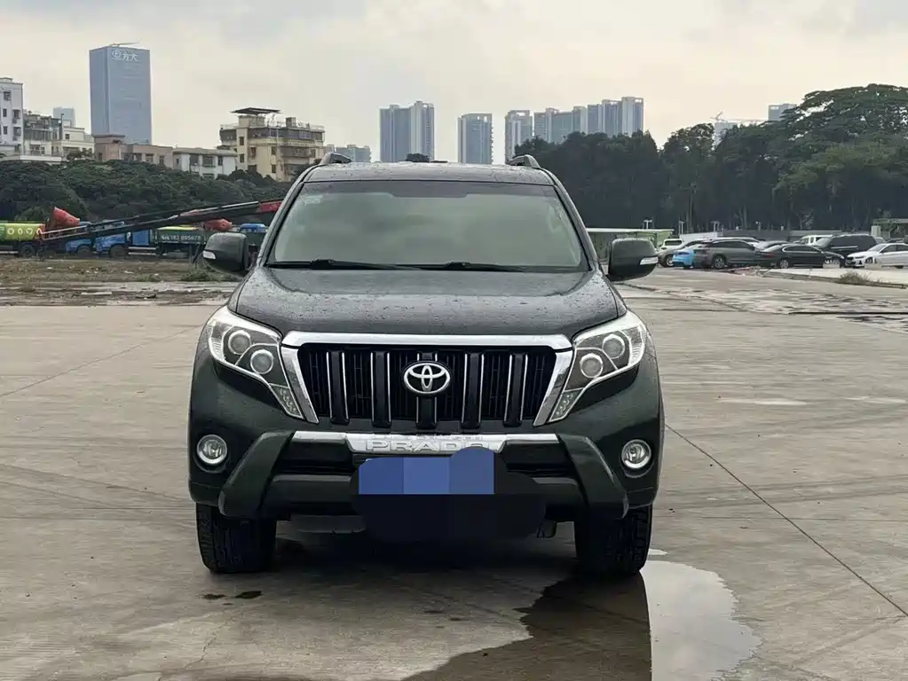 TOYOTA PRADO