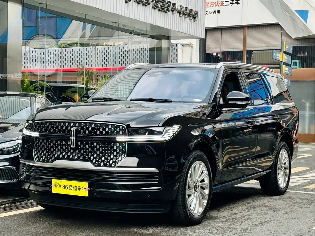Lincoln Navigator