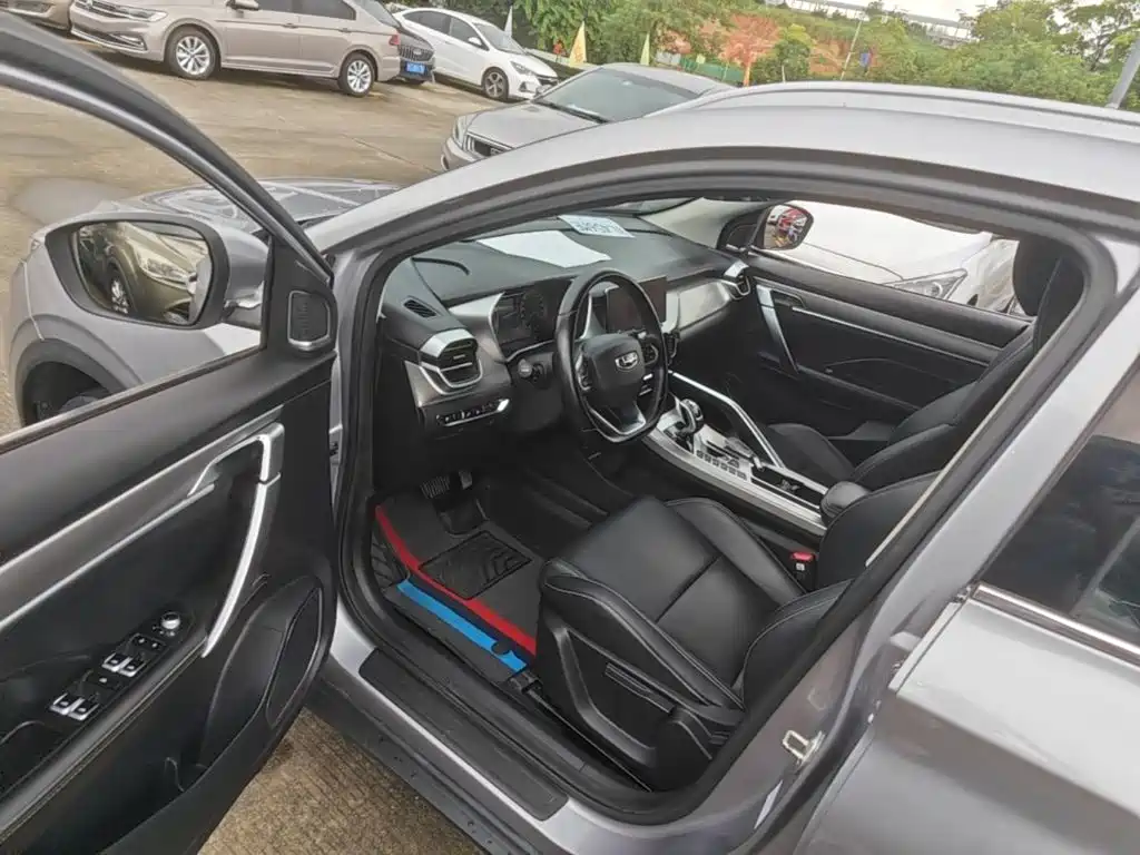 Geely Binyue — миниатюра 16