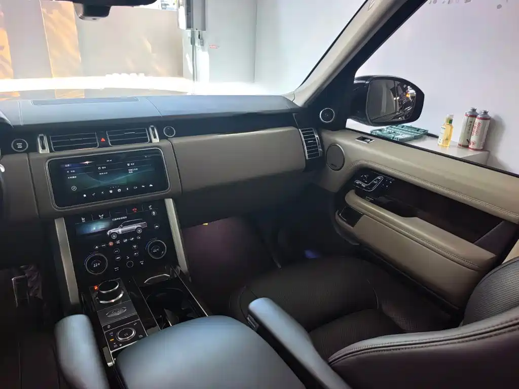 Land Rover Range Rover — миниатюра 10