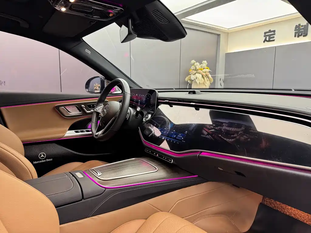 Mercedes-Benz E-Class — миниатюра 7