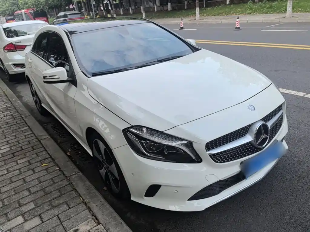 Mercedes-Benz A-Class (Import) — миниатюра 4