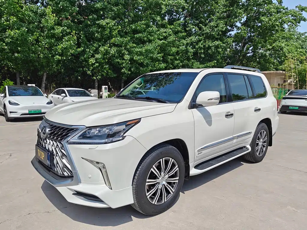 Lexus LX 2016