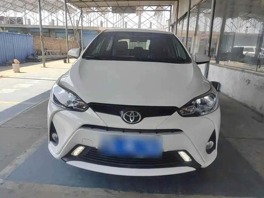 Toyota Yaris L — миниатюра 3