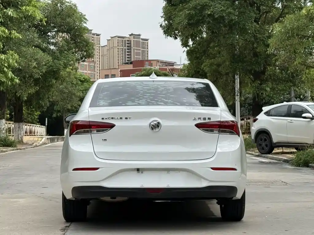 Buick Excelle — миниатюра 8