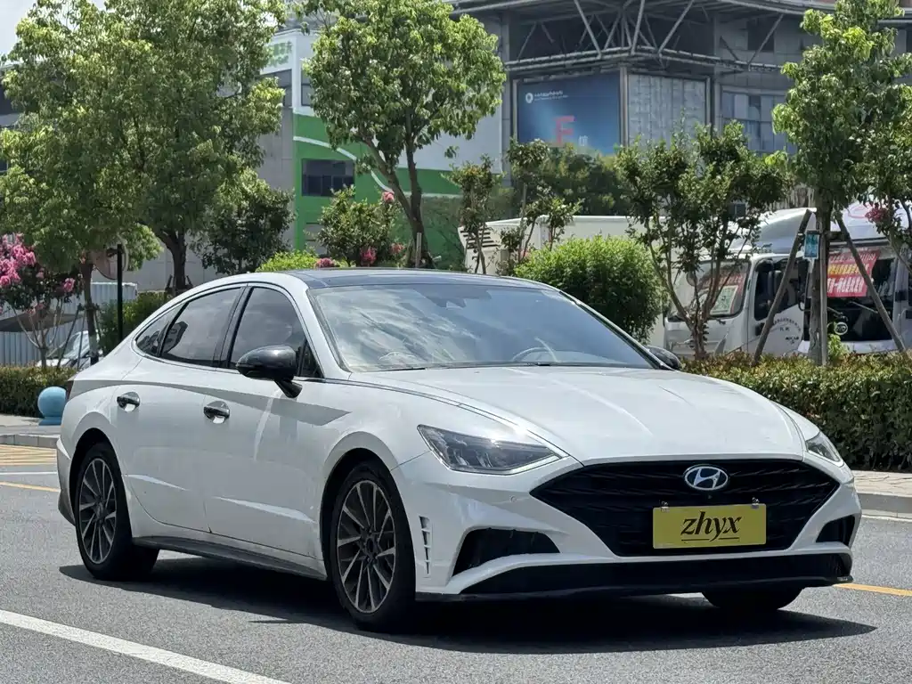 Hyundai Sonata — миниатюра 3
