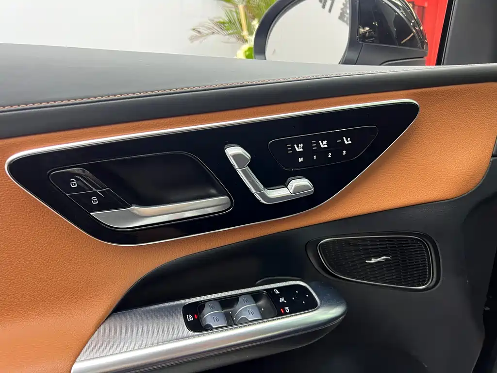 Mercedes-Benz GLC 2024 GLC 300 L 4MATIC 5 мест