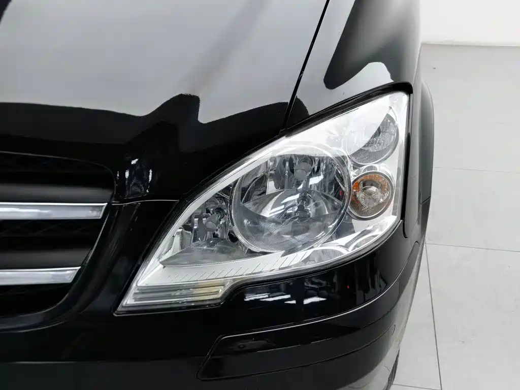 Mercedes-Benz Vito — миниатюра 4