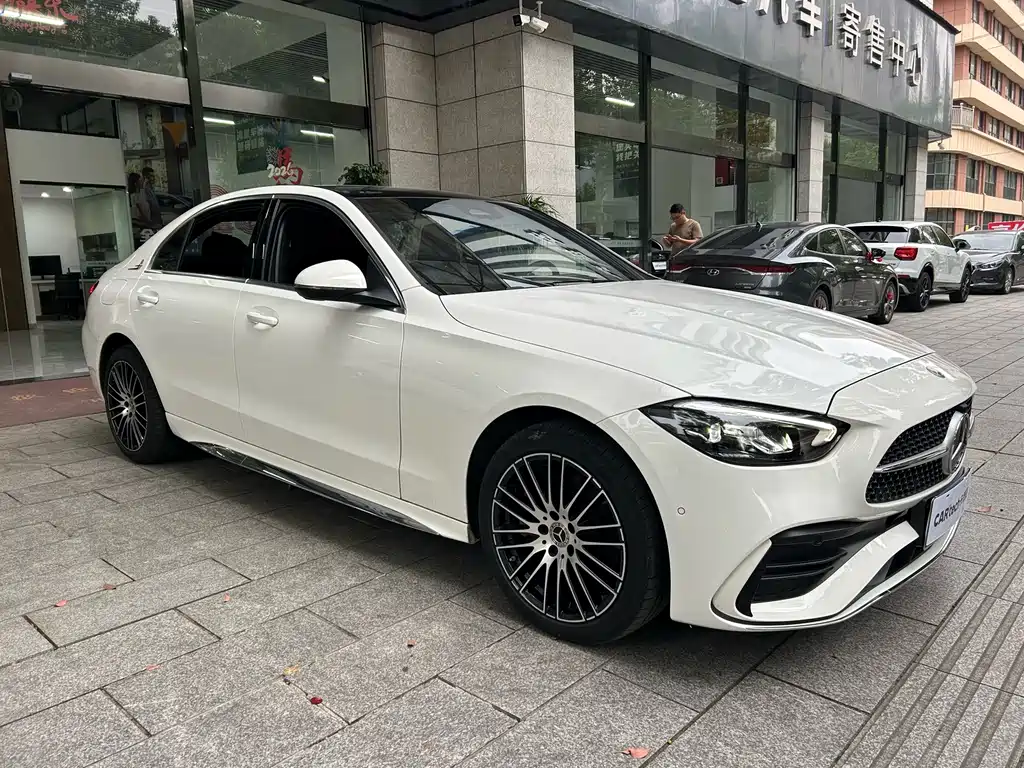 Mercedes-Benz C-Class — миниатюра 2