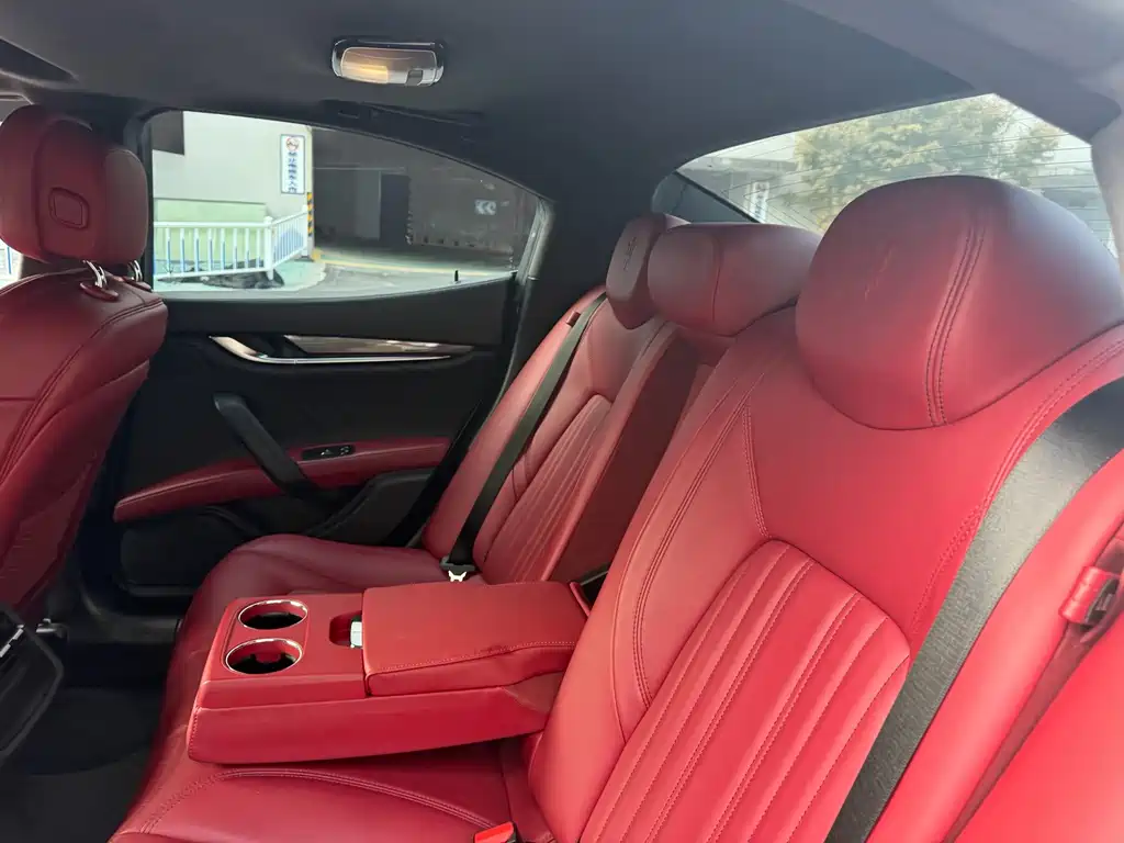 Maserati Ghibli — миниатюра 13