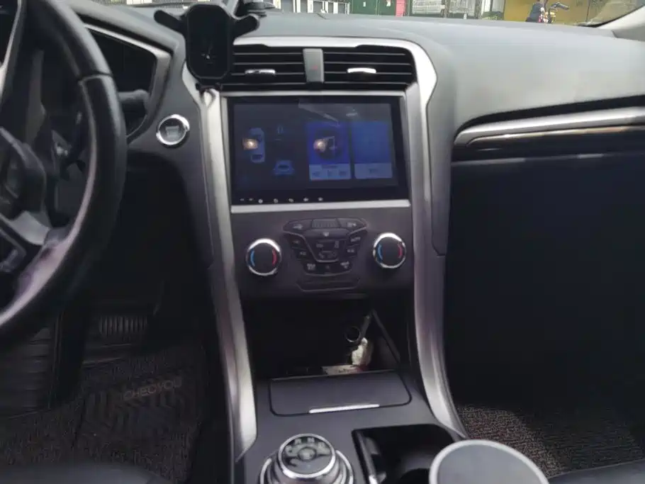 Ford Mondeo — миниатюра 13