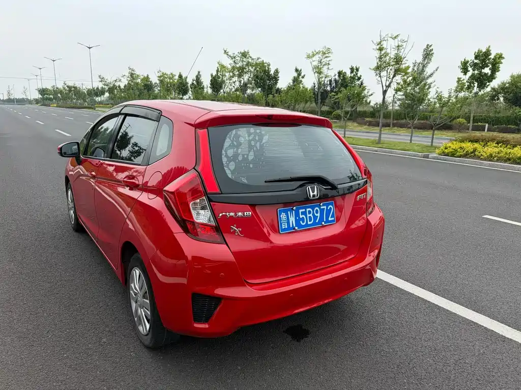 Honda Fit — миниатюра 7