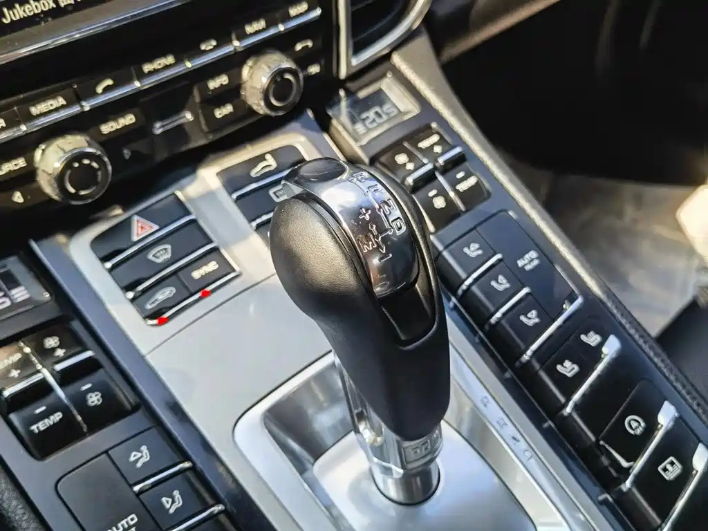 Porsche Panamera — миниатюра 13