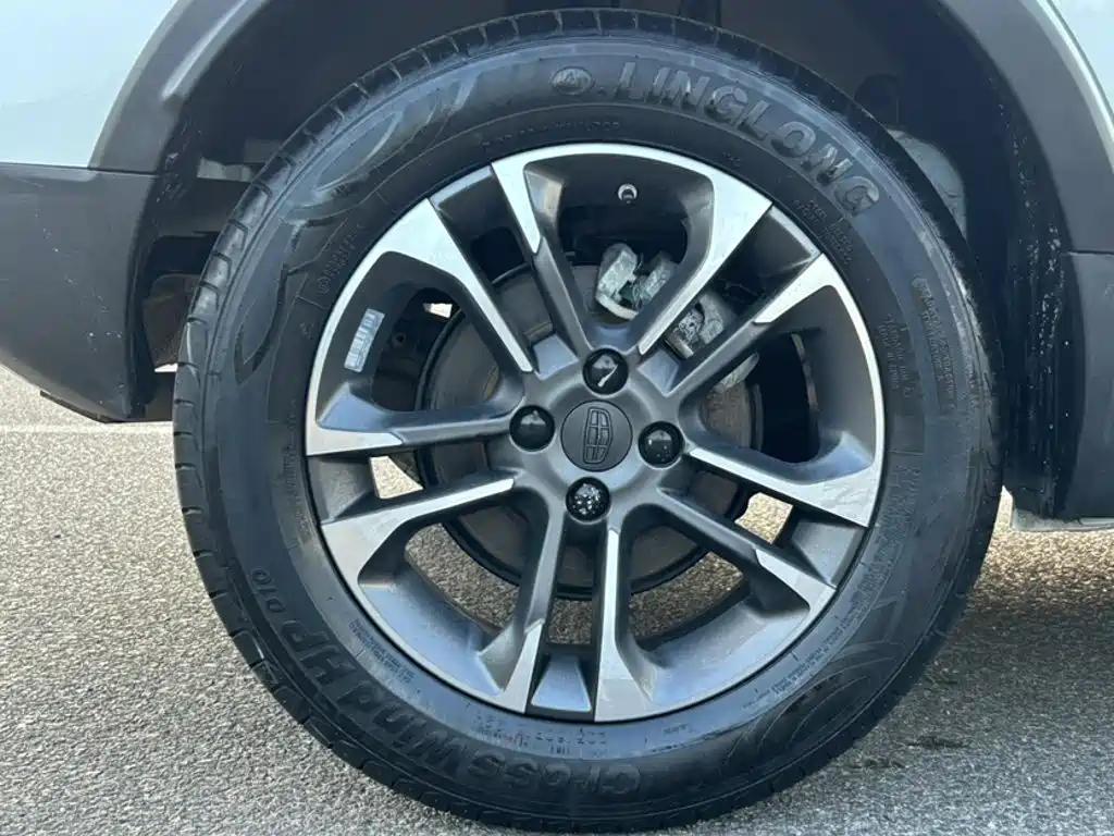 Geely Vision X3 — миниатюра 14