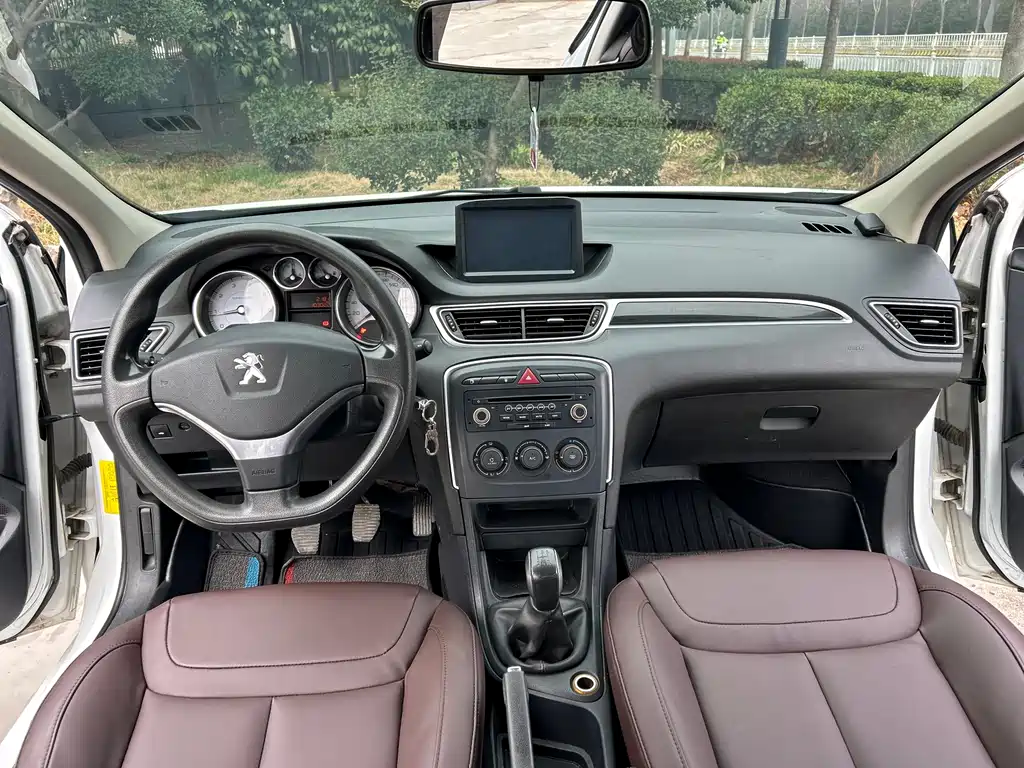 Peugeot 308 Joy Edition Classic 1.6L Manual Premium Fashion Type, фото 12