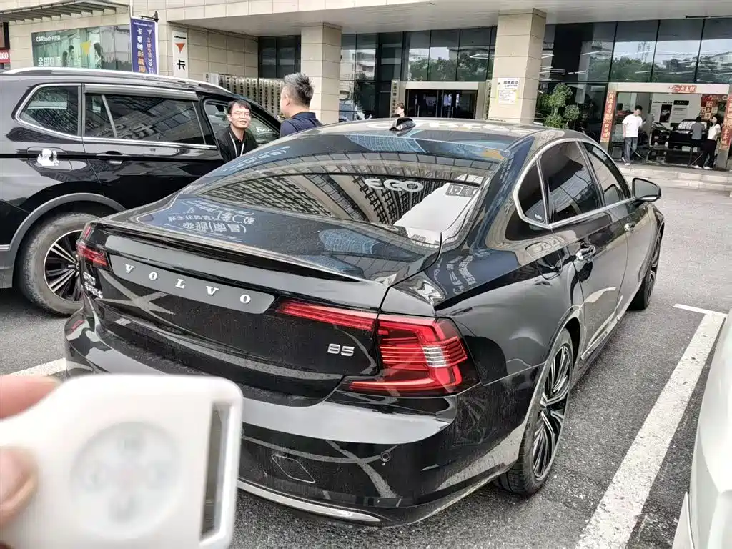 Volvo S90 2023 B5 Luxury