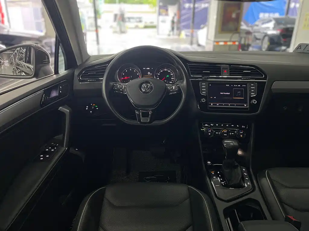 Volkswagen Tiguan L — миниатюра 13
