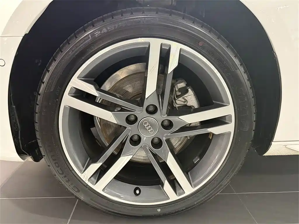 Audi A4L — миниатюра 14
