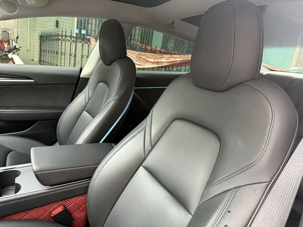 Tesla Model 3 — миниатюра 15