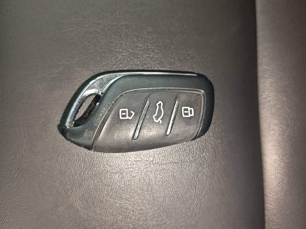 MG MG5 1.5 л 2023 г. Белый, пробег 15800 км