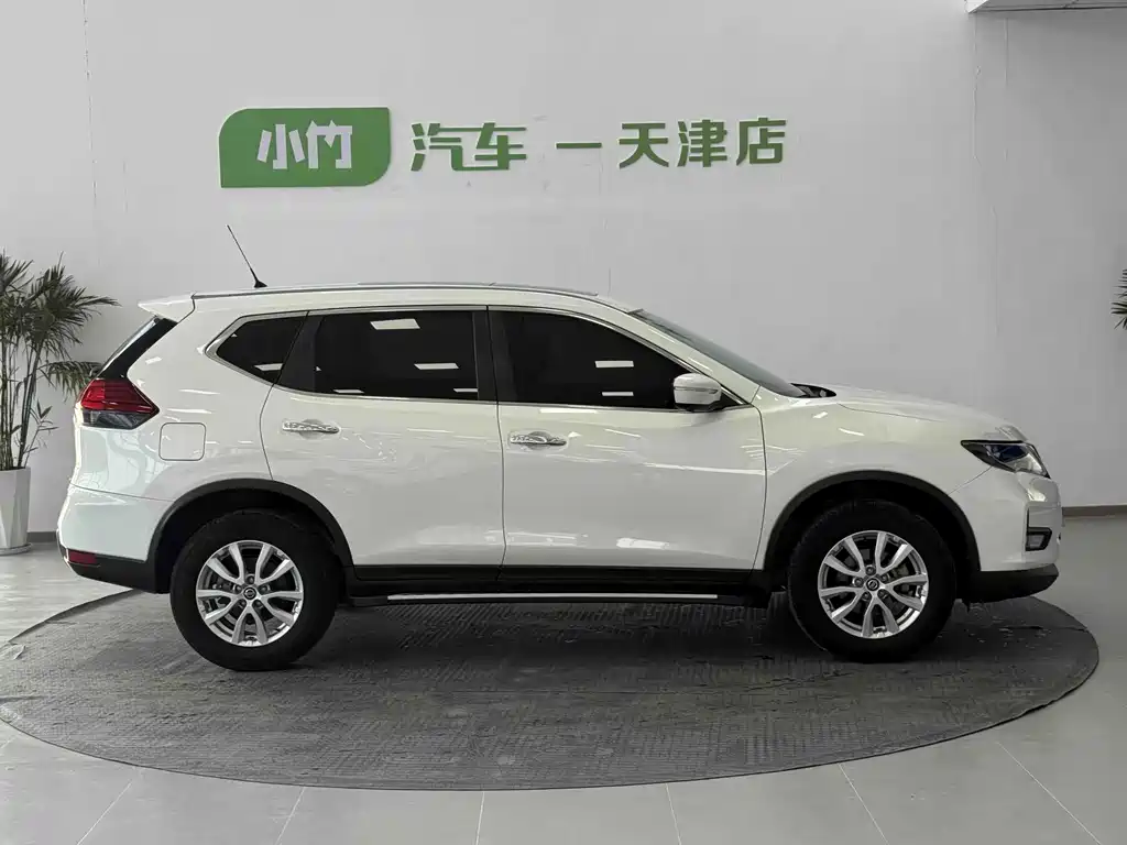 Nissan X-Trail — миниатюра 5