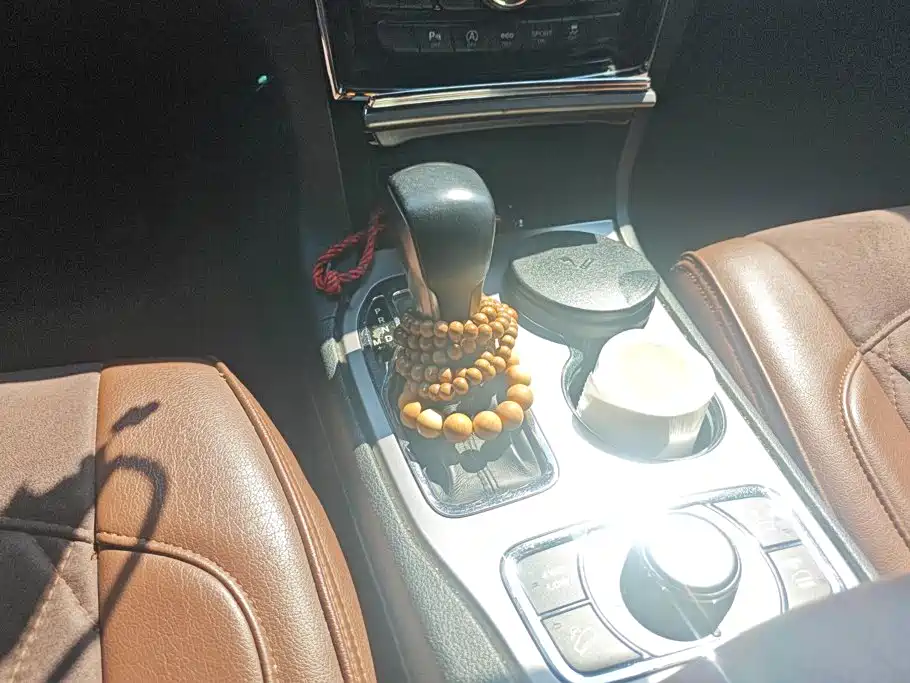 Jeep Grand Cherokee (Import) — миниатюра 16