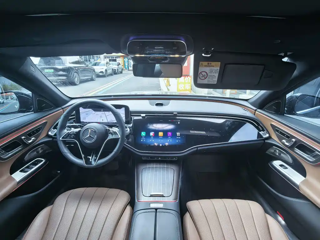 Mercedes-Benz E-Class — миниатюра 9