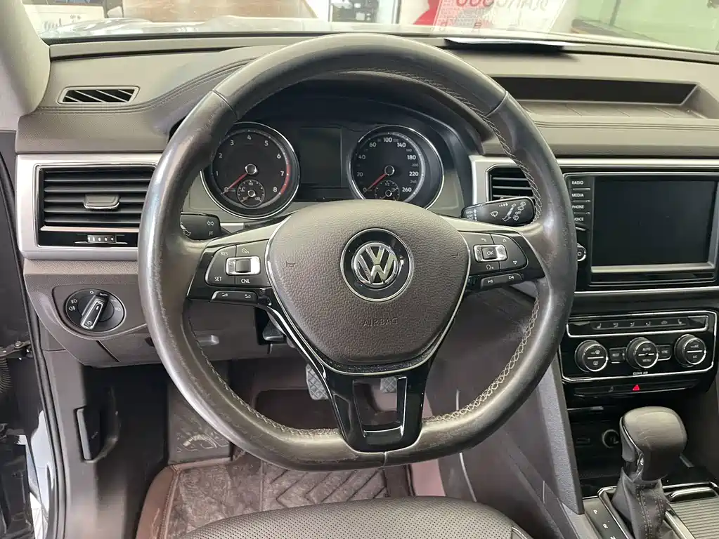 Volkswagen Teramont — миниатюра 4