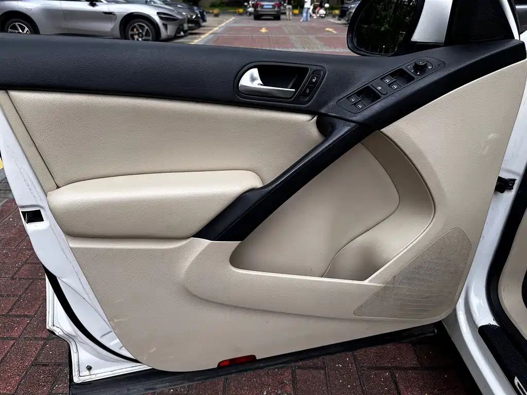Volkswagen Tiguan — миниатюра 10