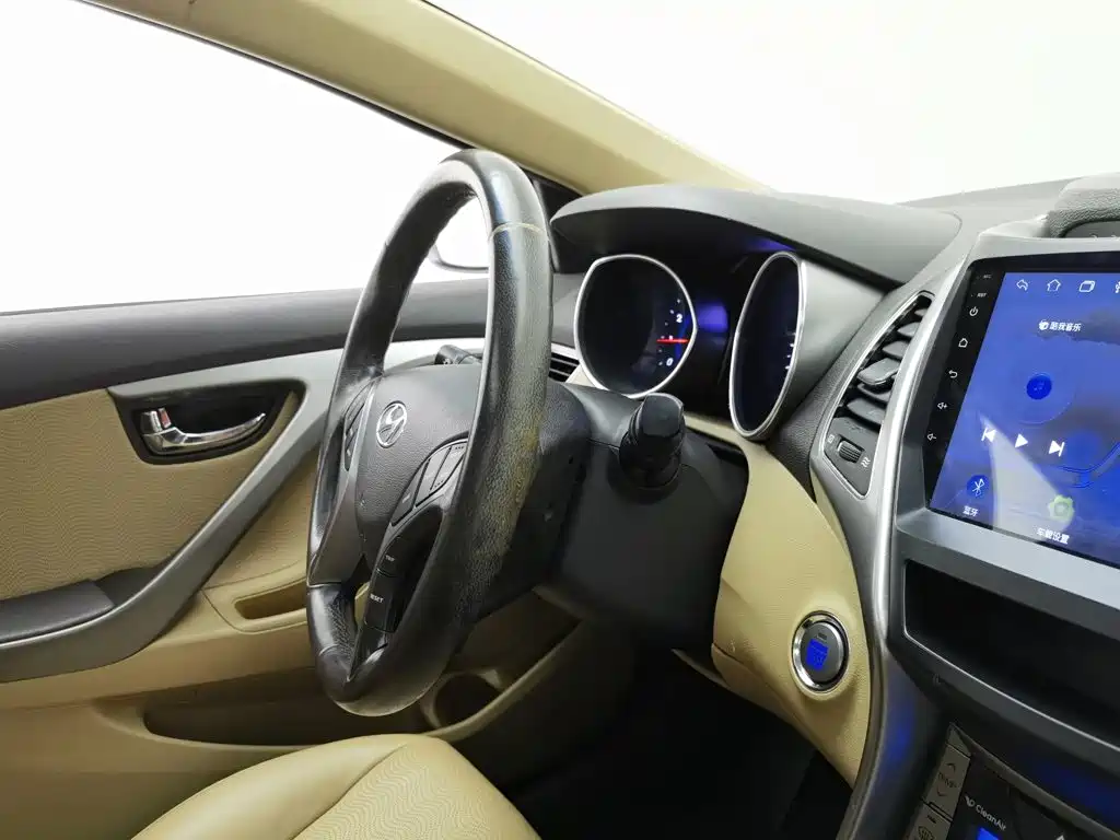 Hyundai Elantra Langdong — миниатюра 22