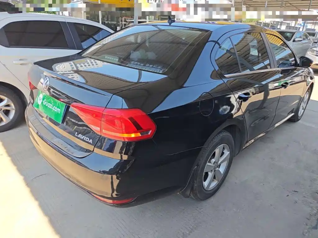 Volkswagen Lavida — миниатюра 7