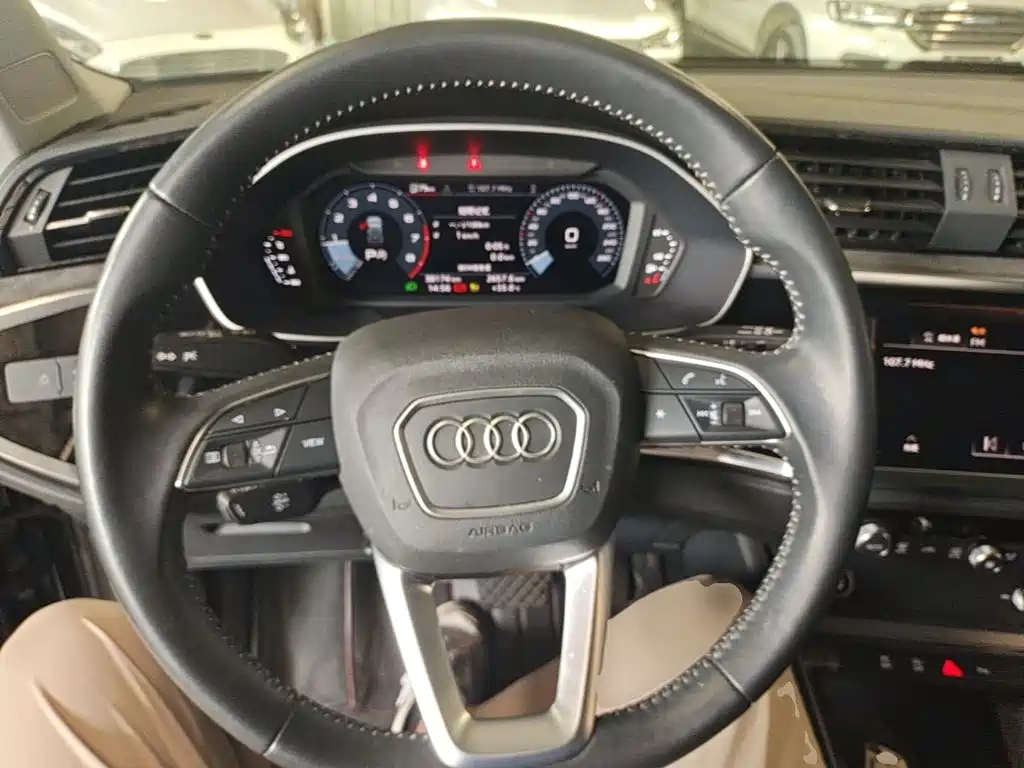 Audi Q3 — миниатюра 11