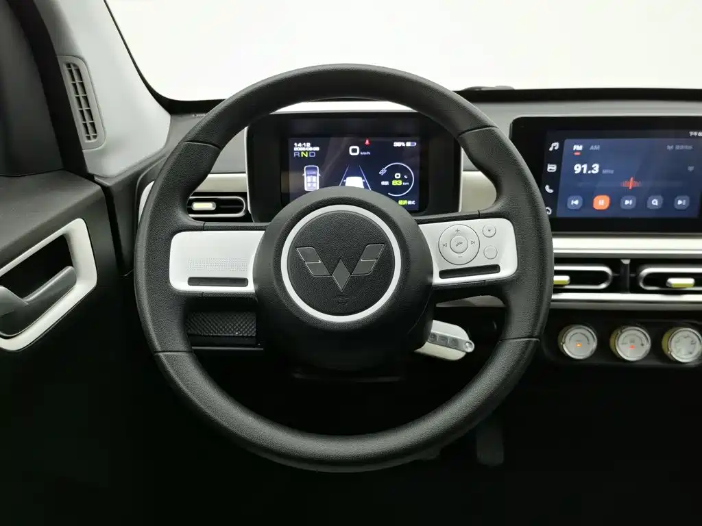 Wuling MINIEV — миниатюра 11