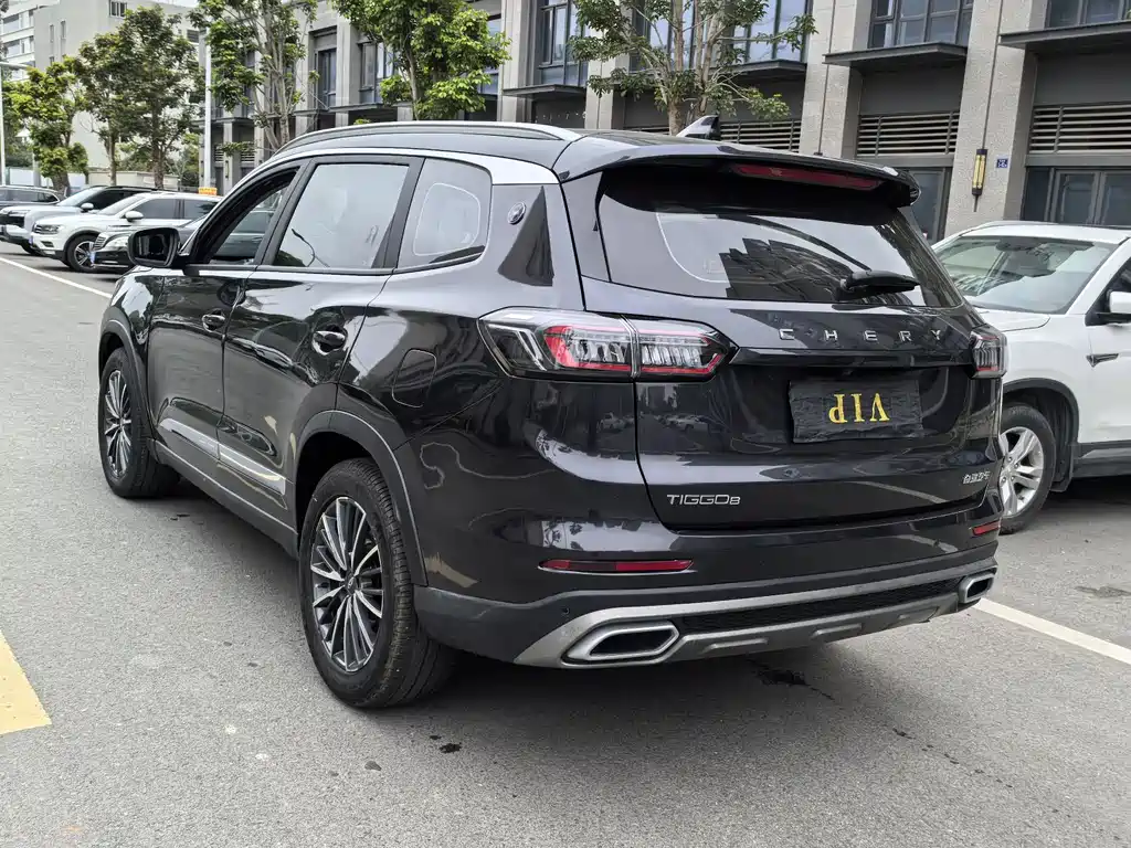 CHERY TIGGO 8