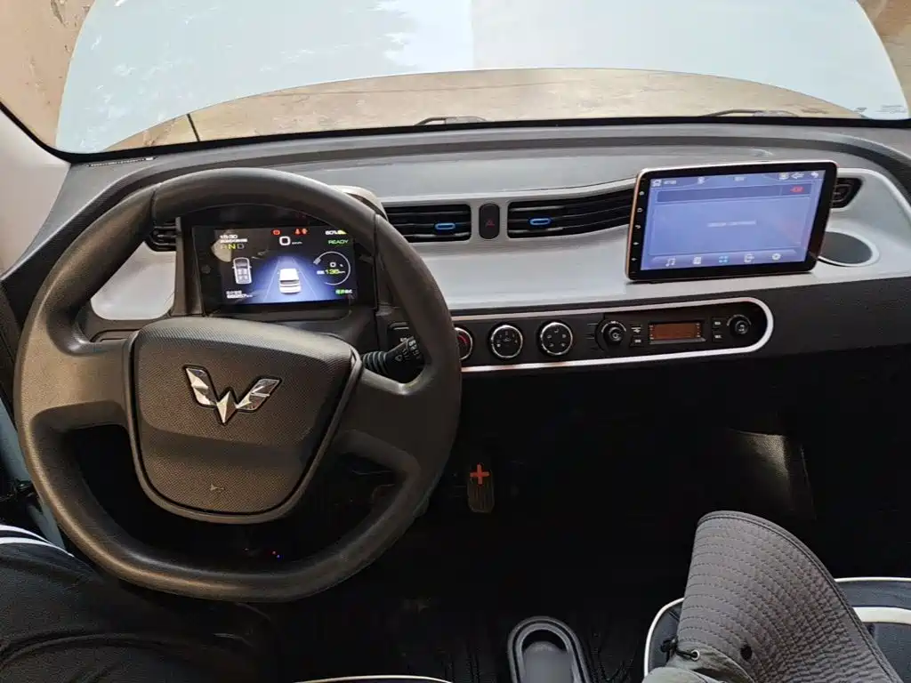 Wuling MINIEV — миниатюра 10