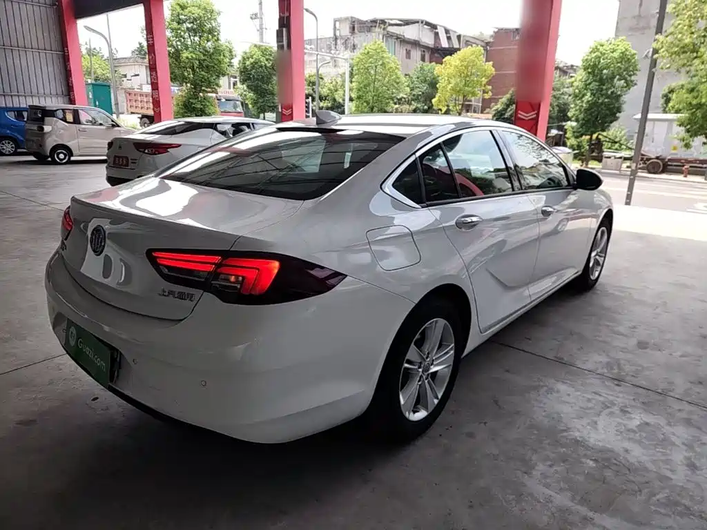 Buick Regal — миниатюра 7