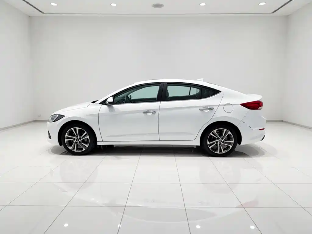 Hyundai Elantra — миниатюра 25