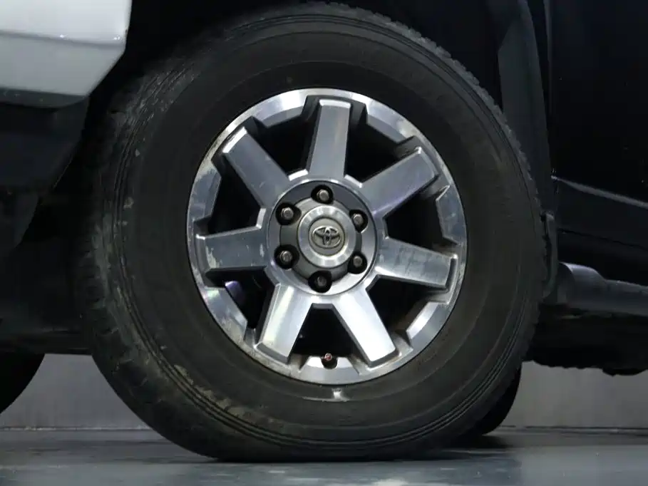 Toyota FJ Cruiser — миниатюра 3
