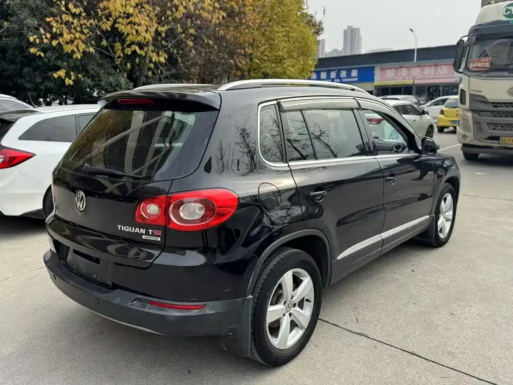 Volkswagen Tiguan 2013 1.8TSI AT