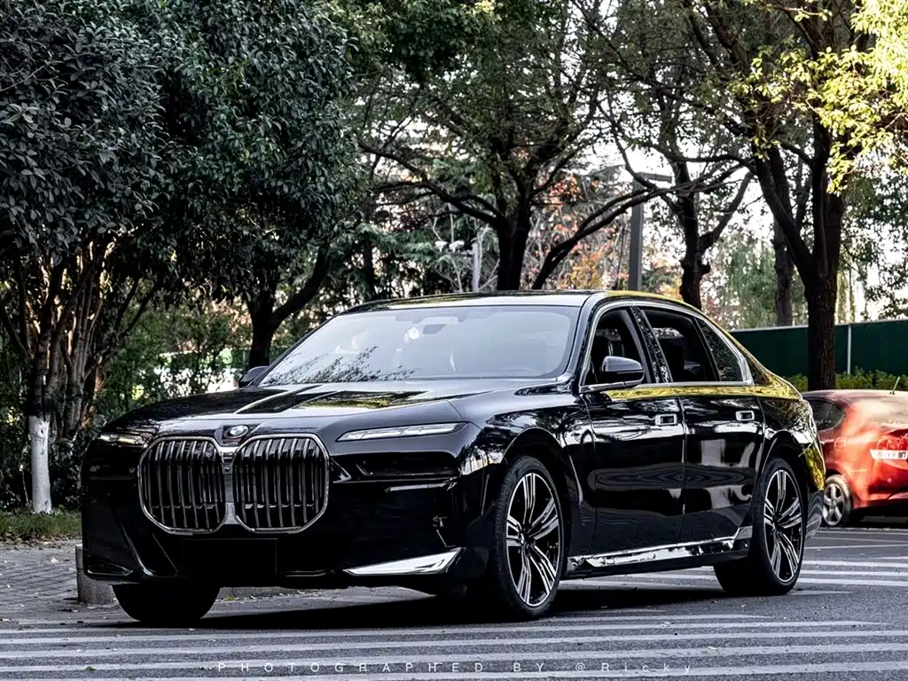 BMW 7 SERIES