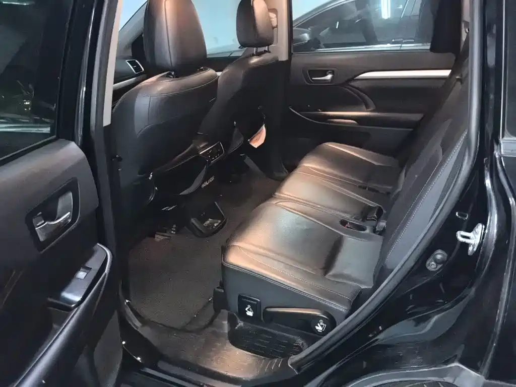 Toyota Highlander — миниатюра 15