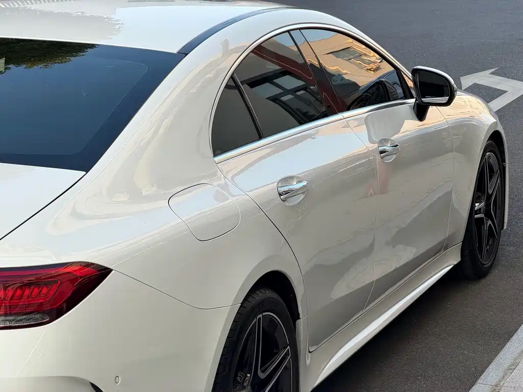 Mercedes-Benz CLS — миниатюра 3