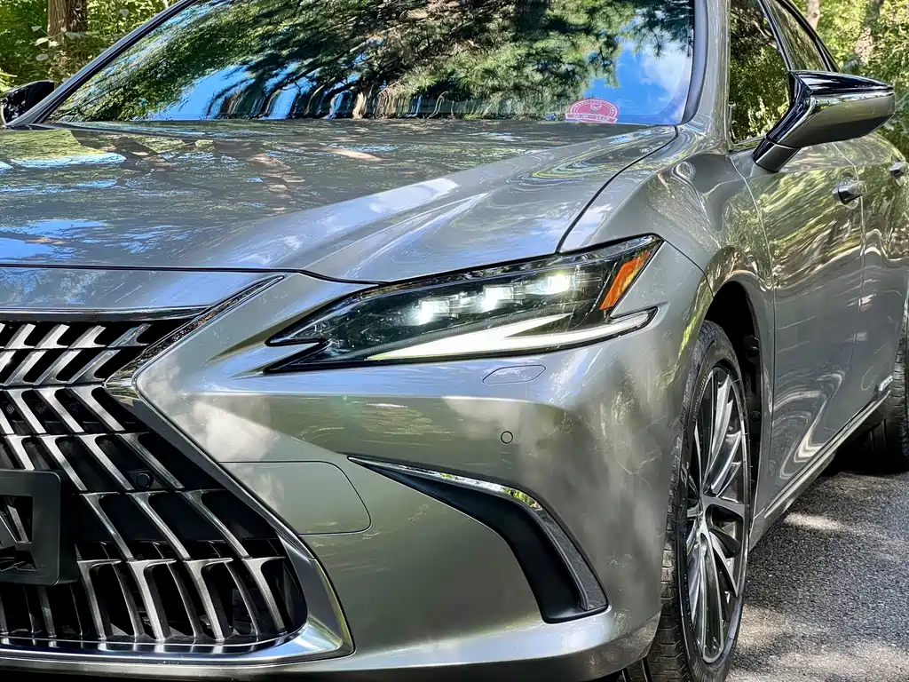 Lexus ES — миниатюра 5